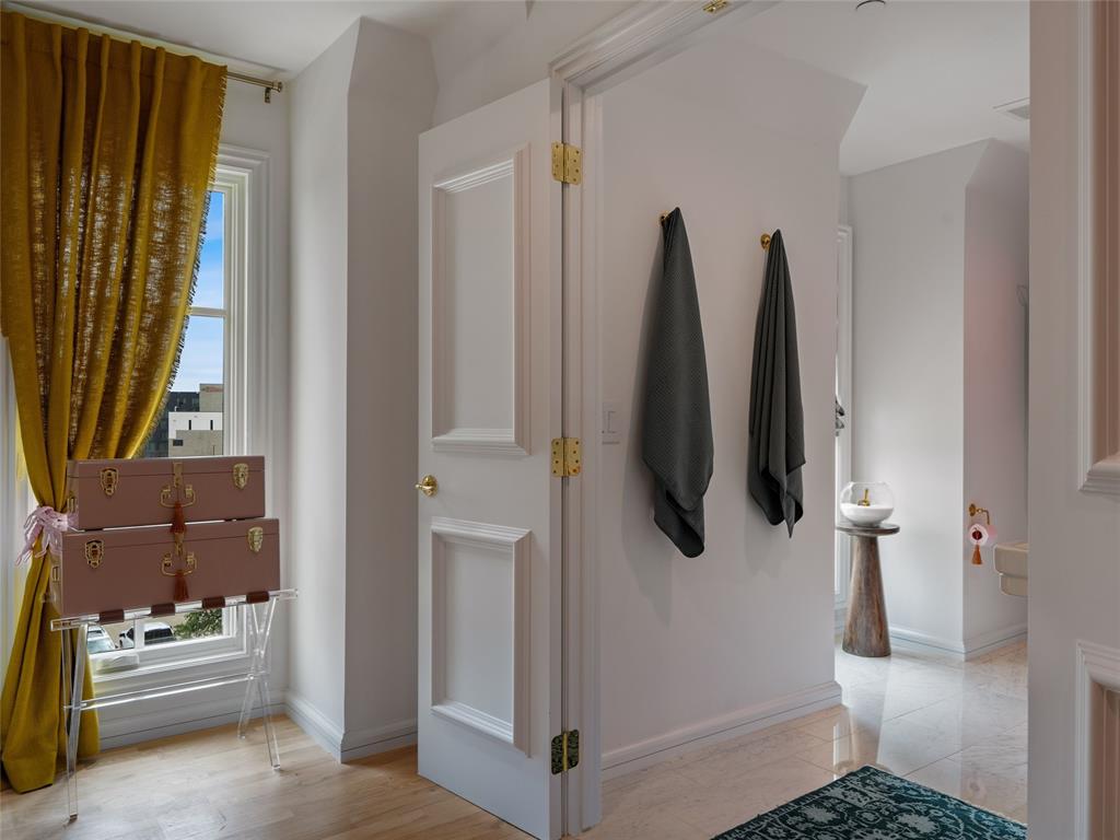 6119 NW Grand Boulevard