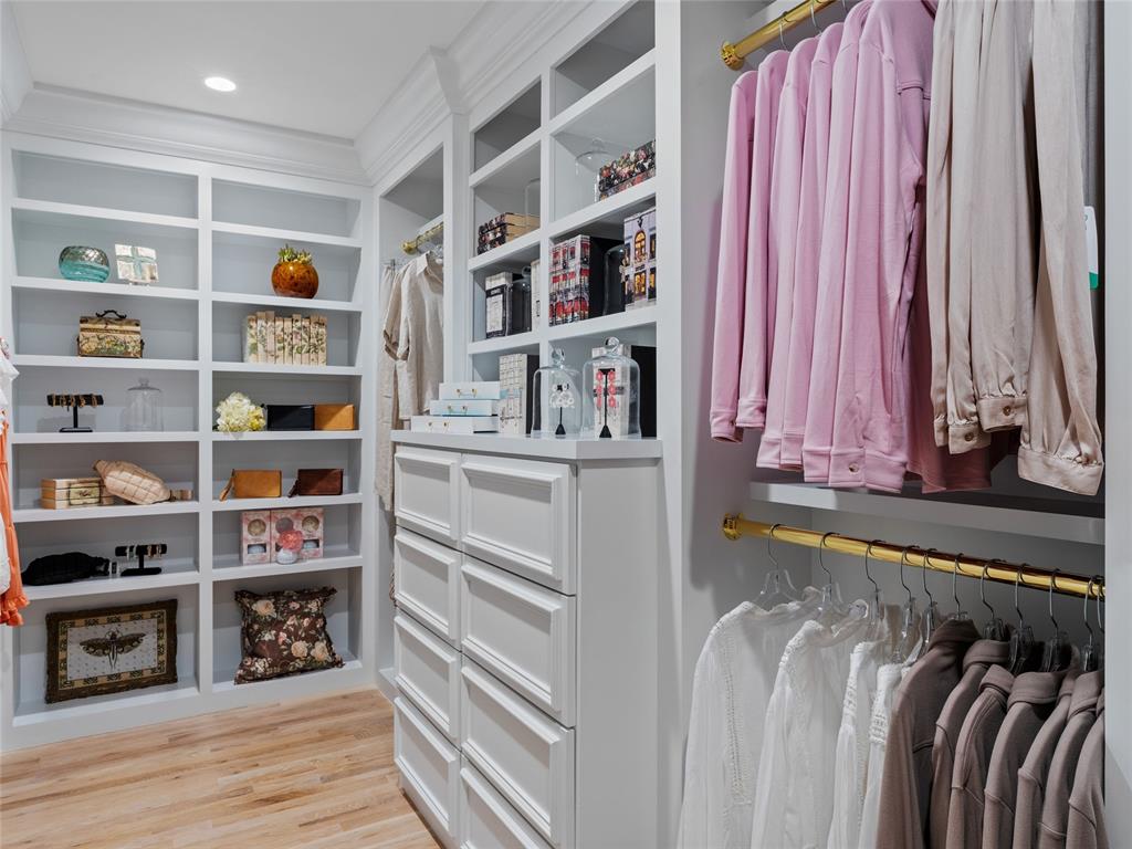 6119 NW Grand Boulevard