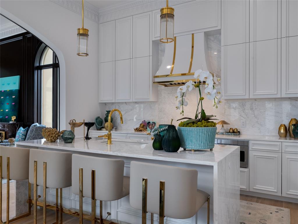 6119 NW Grand Boulevard