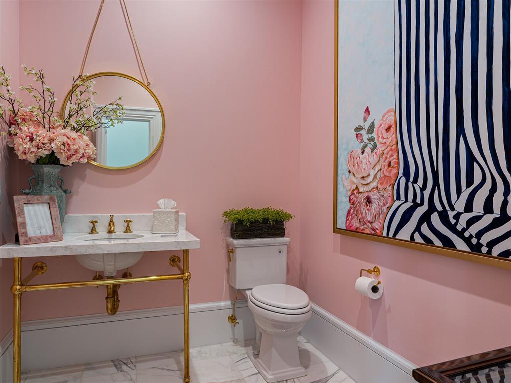 6119 NW Grand Boulevard