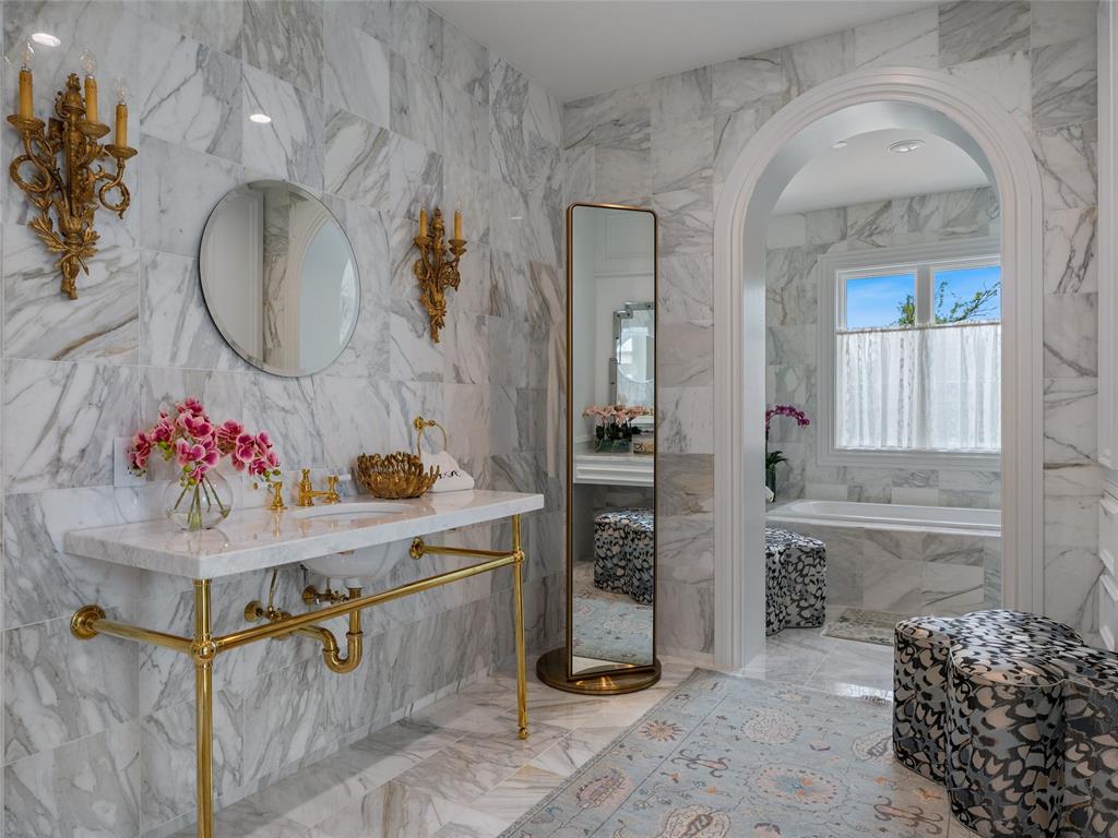 6119 NW Grand Boulevard