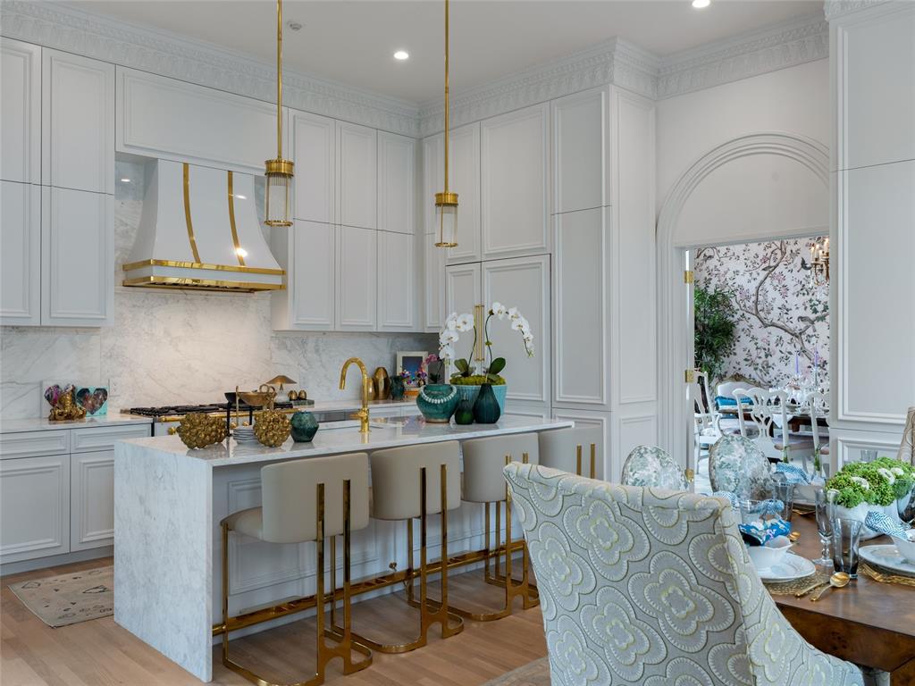 6119 NW Grand Boulevard