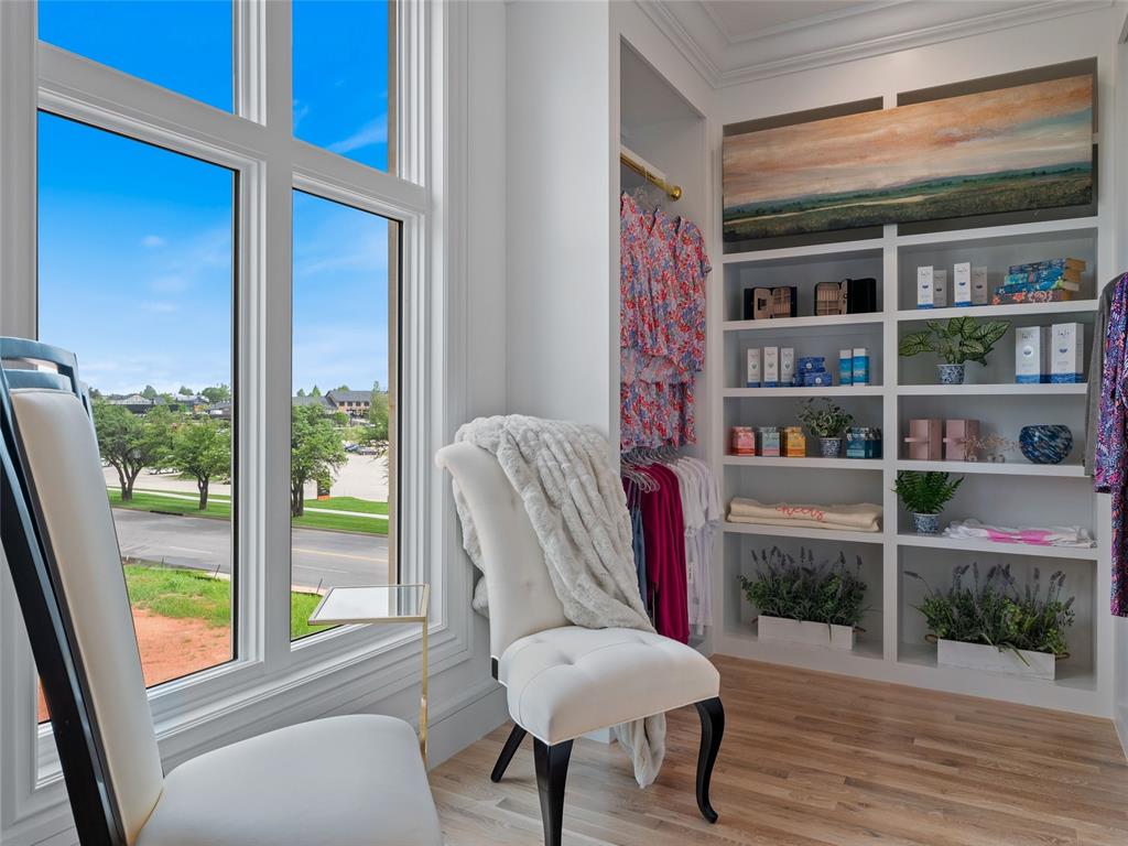 6119 NW Grand Boulevard