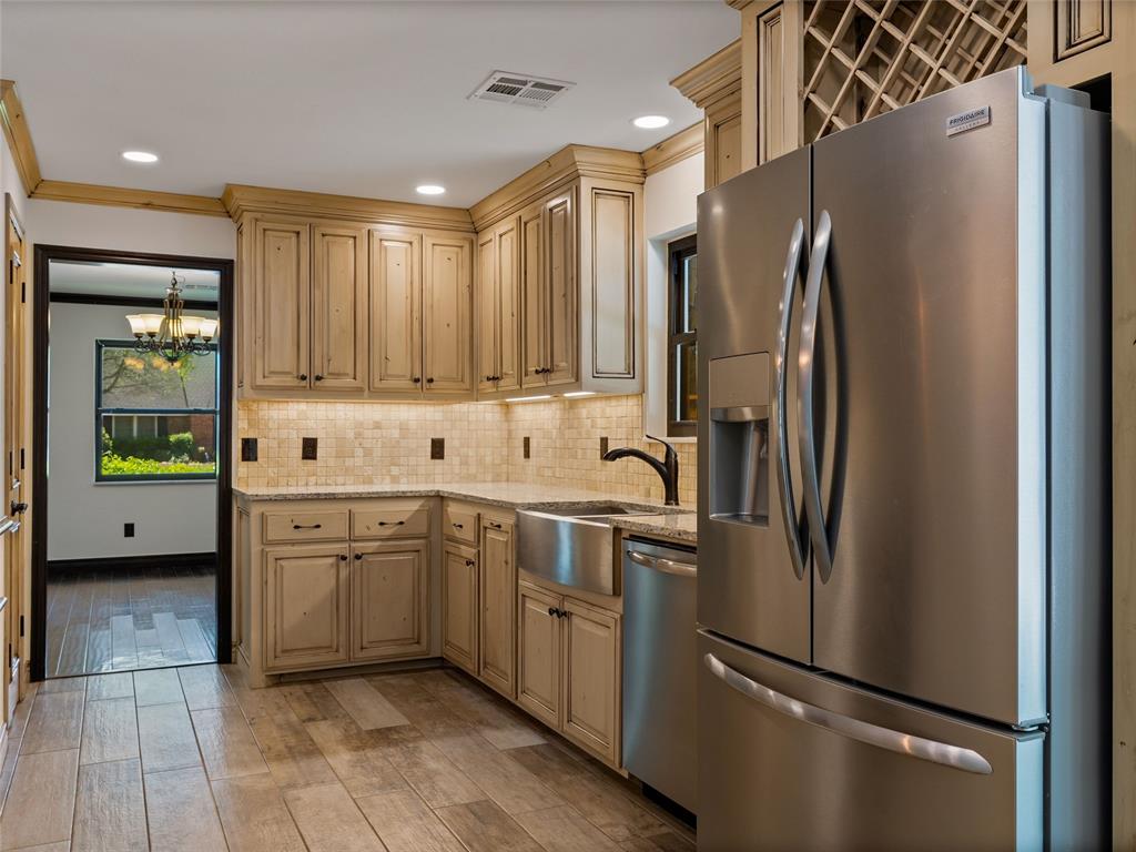 3025 Pine Ridge Road