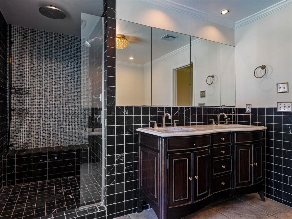 3025 Pine Ridge Road