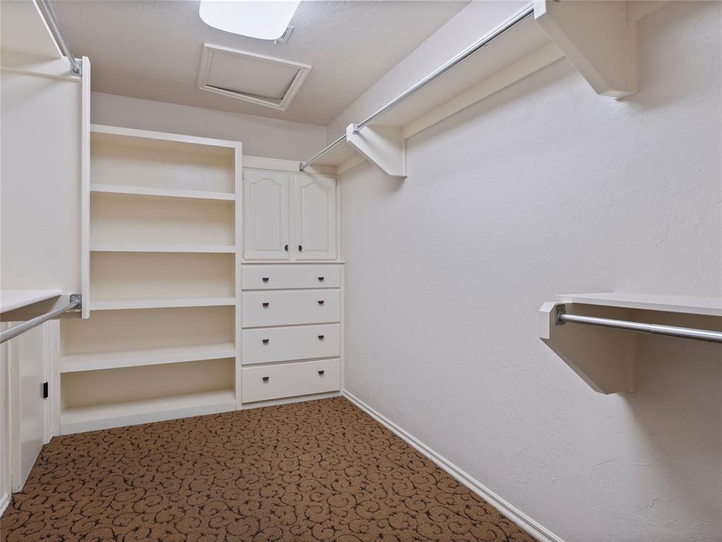 6208 Waterford Boulevard Unit: 112