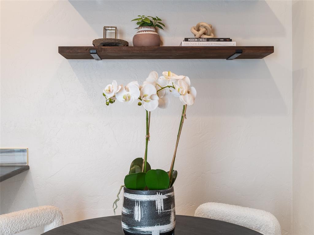 6208 Waterford Boulevard Unit: 112