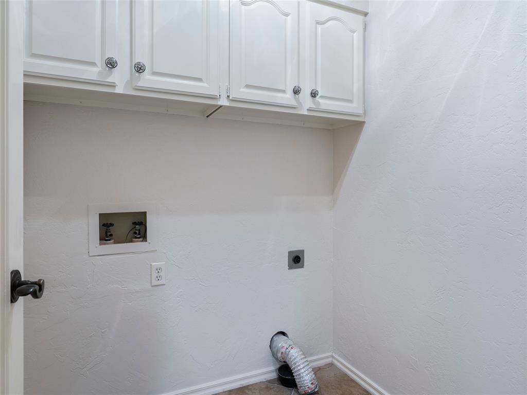 6208 Waterford Boulevard Unit: 112