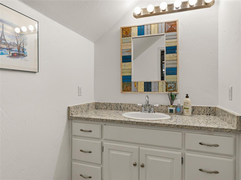 3913 Shortgrass Circle