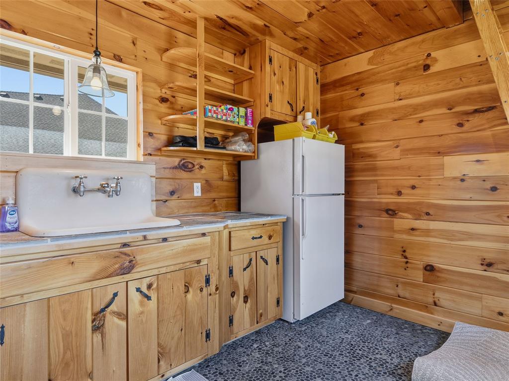 3913 Shortgrass Circle