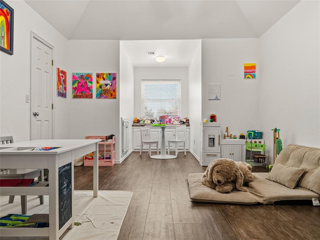 3913 Shortgrass Circle