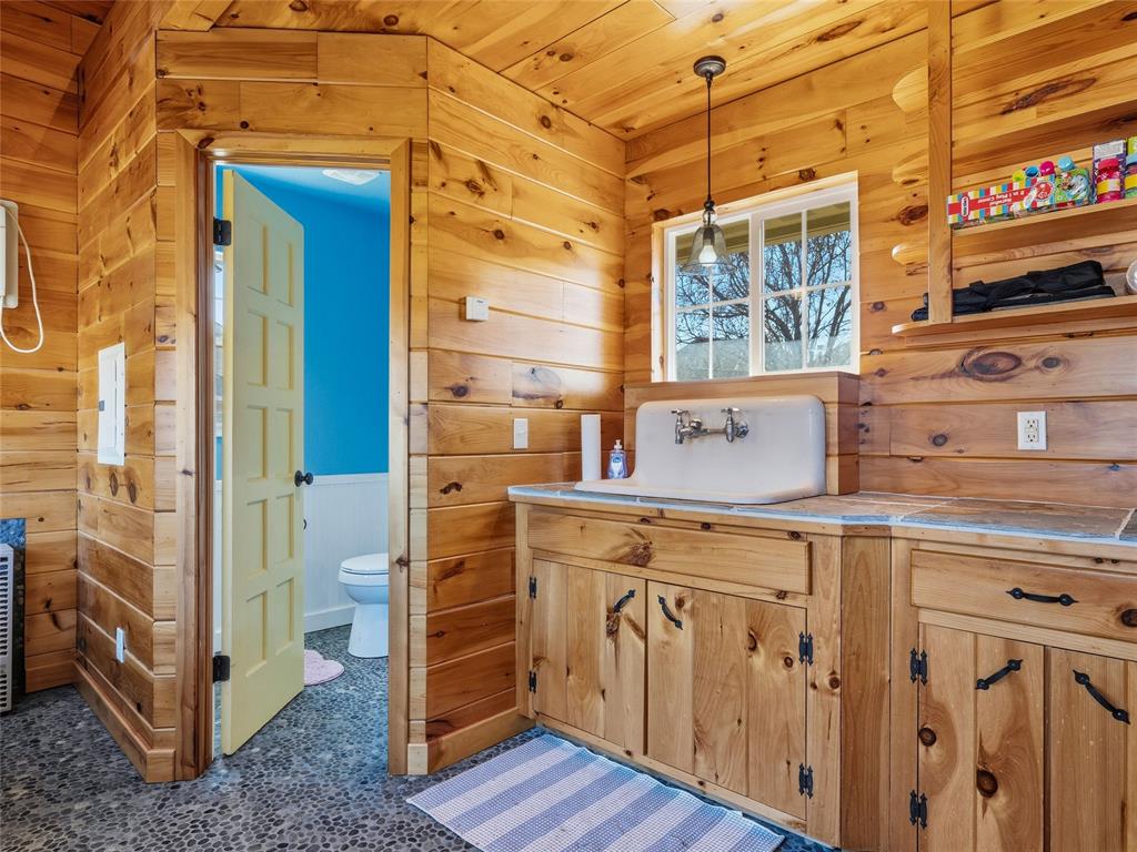 3913 Shortgrass Circle