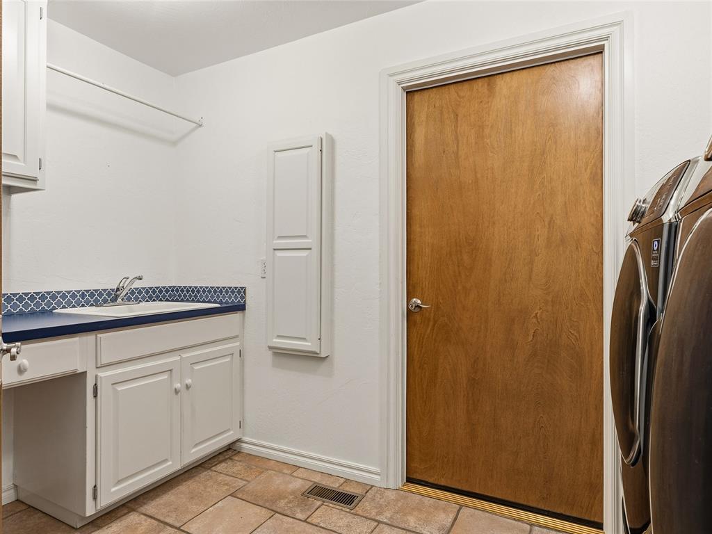 3913 Shortgrass Circle