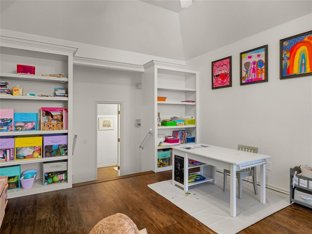 3913 Shortgrass Circle