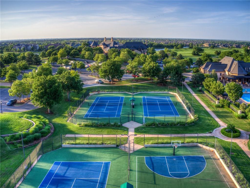 5812 Promenade Square