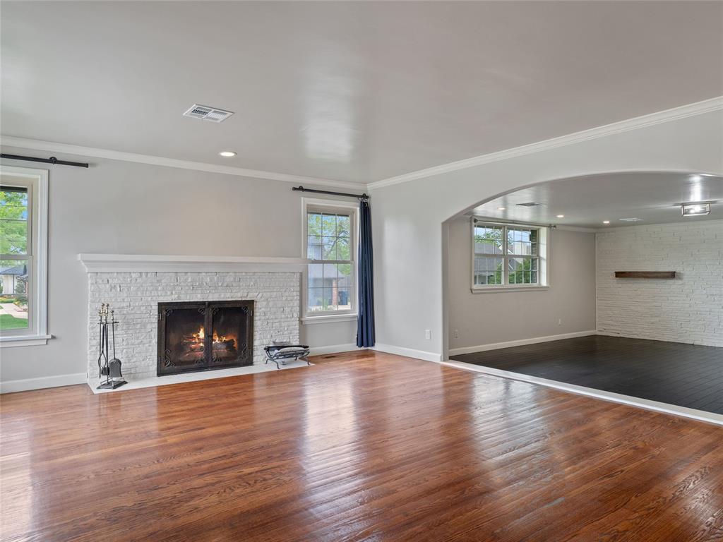 1835 Drakestone Avenue