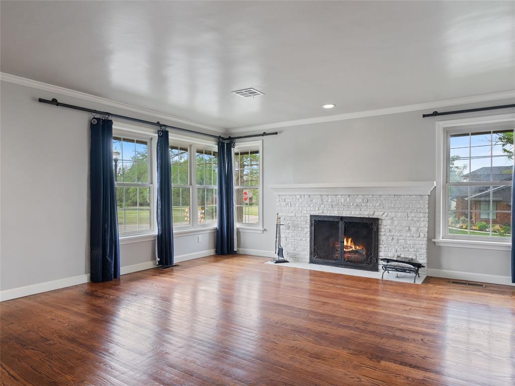 1835 Drakestone Avenue