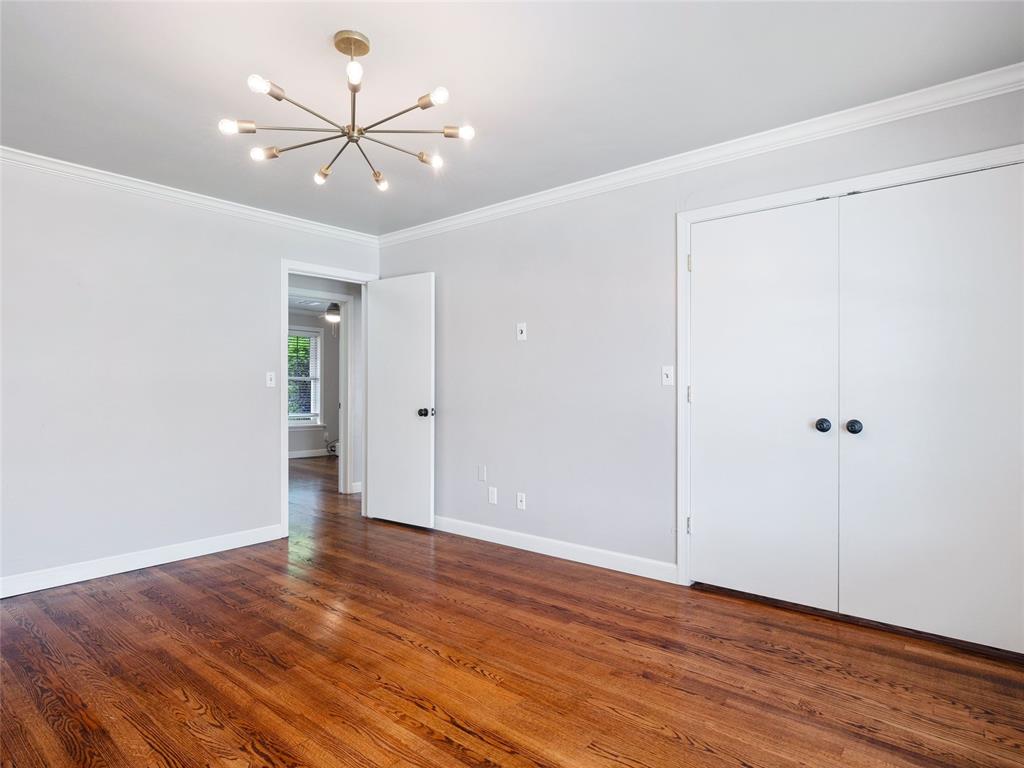 1835 Drakestone Avenue