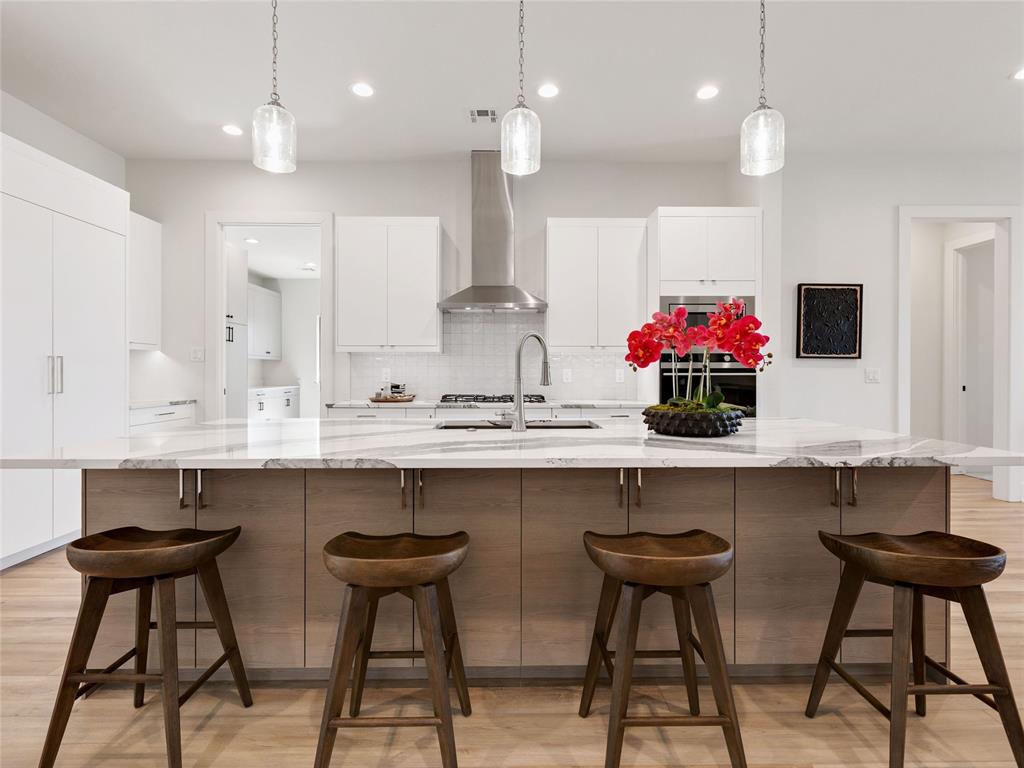 810 NW 72nd Street