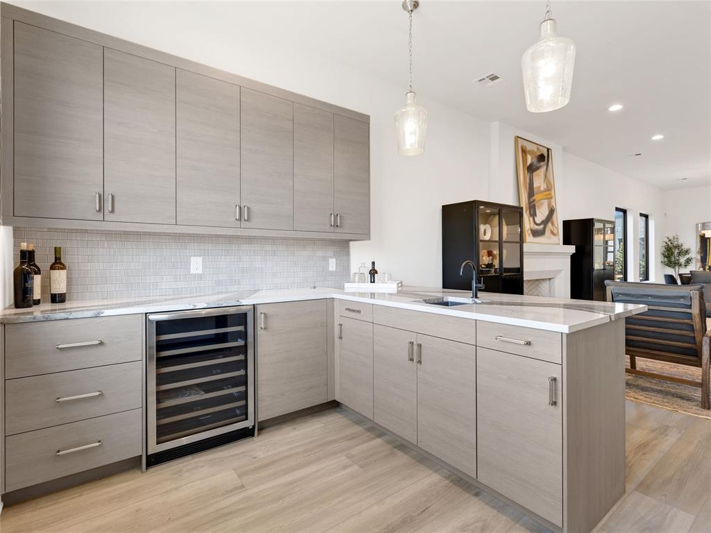 810 NW 72nd Street