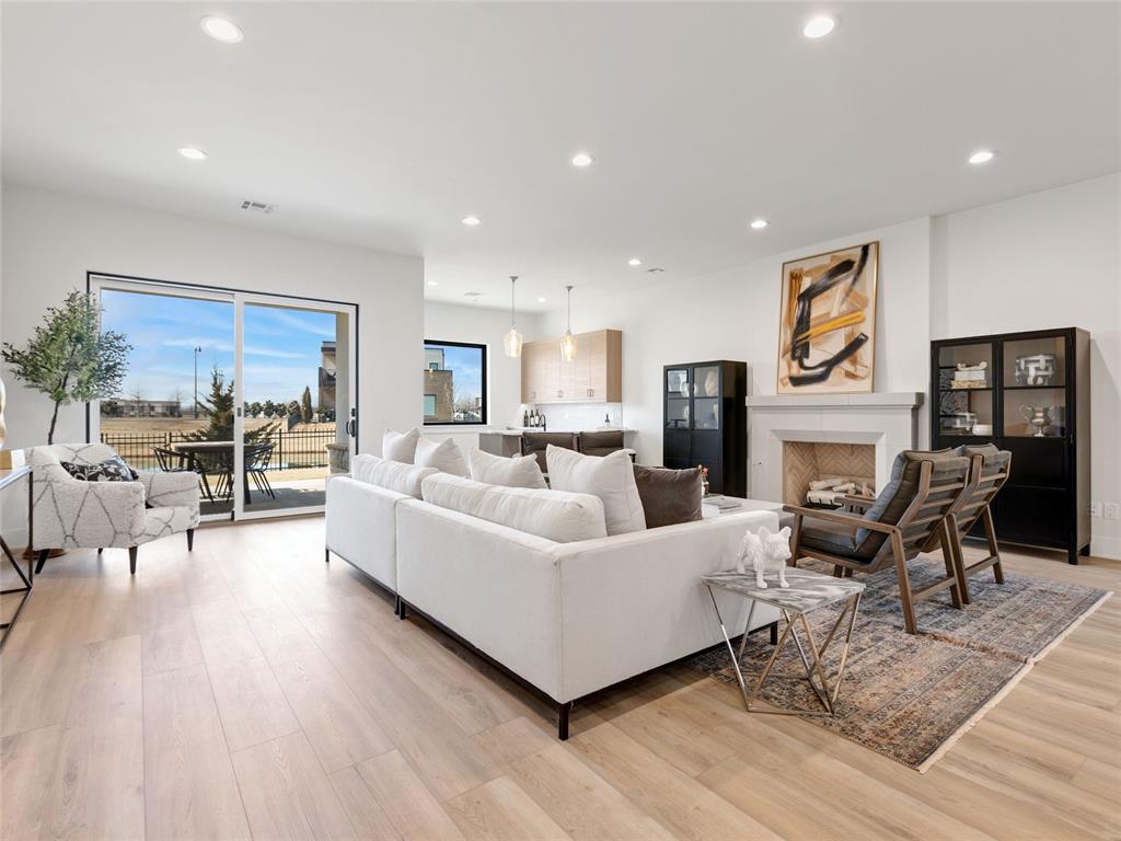 810 NW 72nd Street