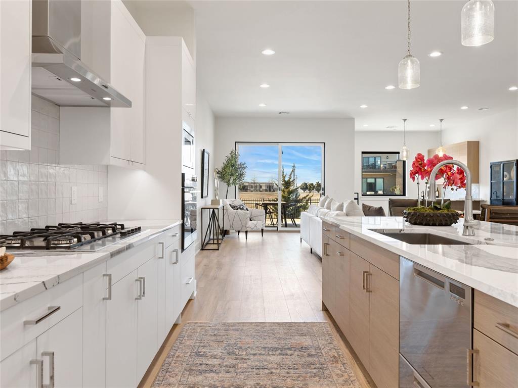 810 NW 72nd Street