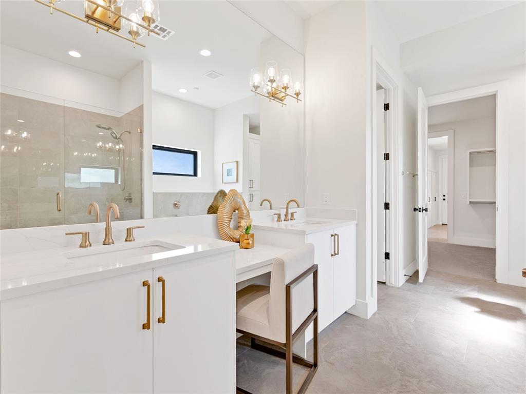 810 NW 72nd Street