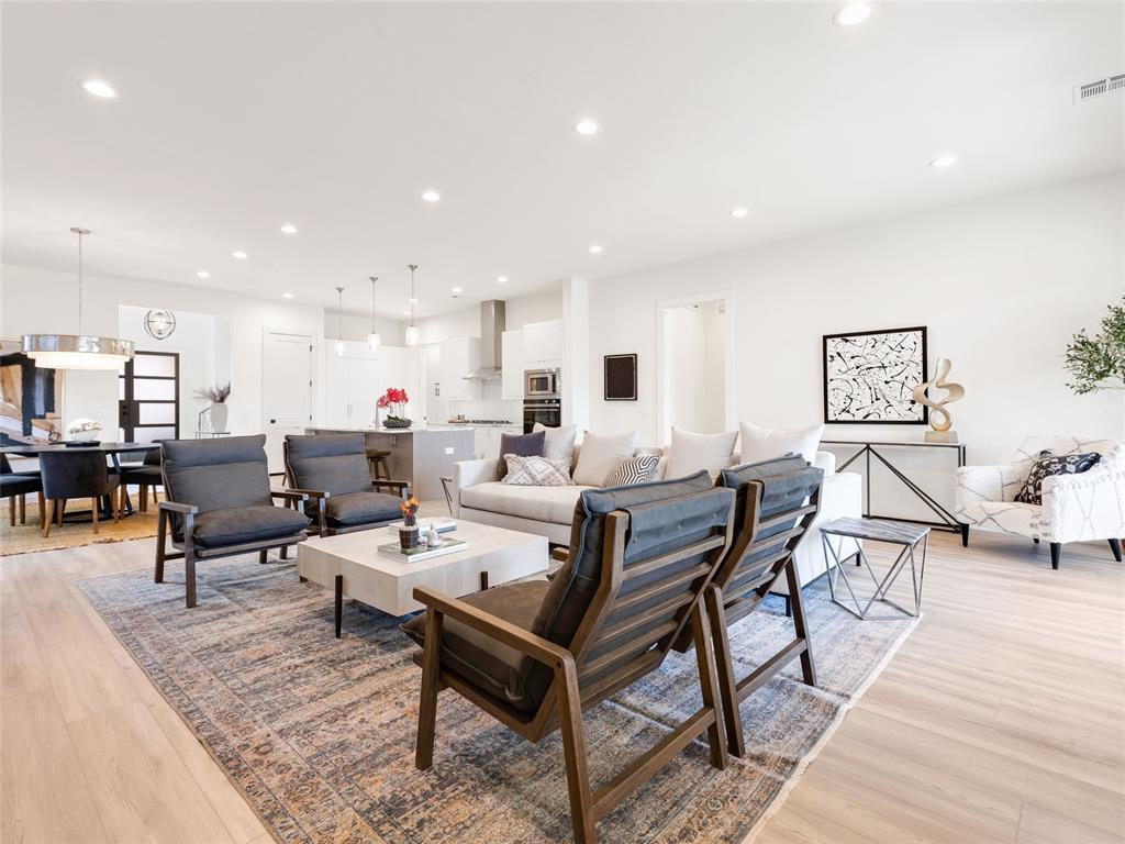 810 NW 72nd Street
