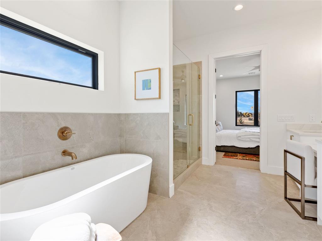 810 NW 72nd Street