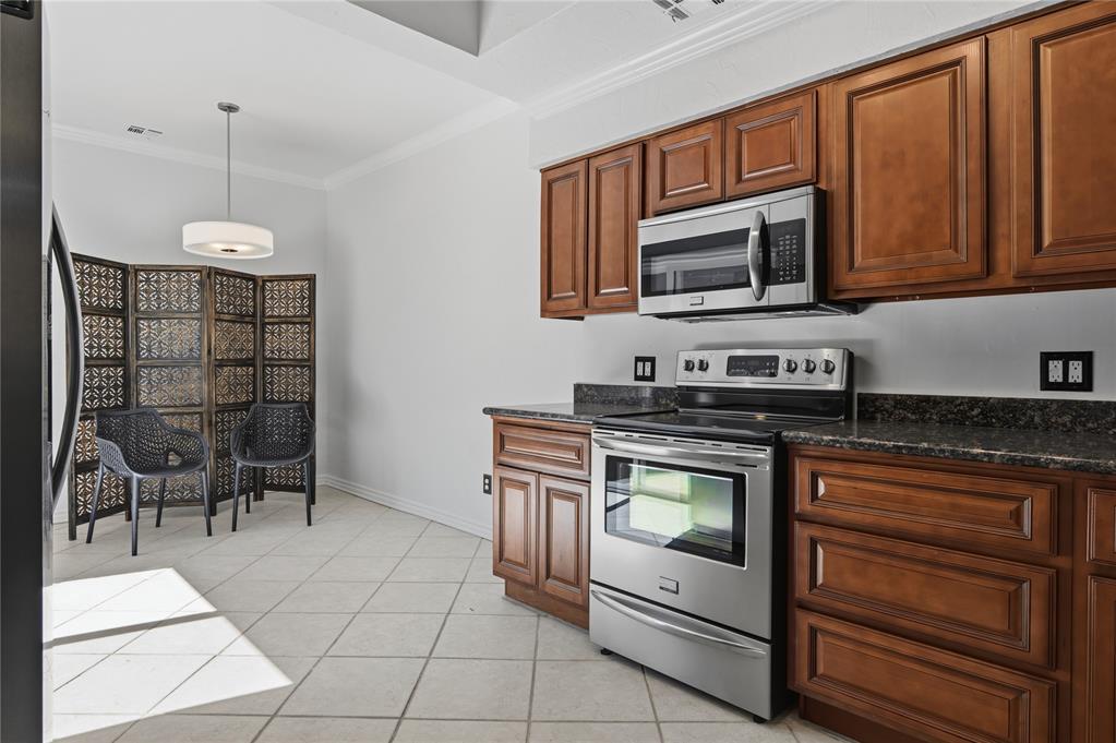 6208 Waterford Boulevard Unit: 106