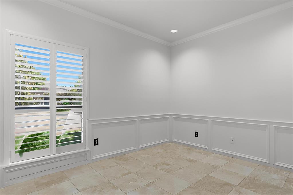 6208 Waterford Boulevard Unit: 106
