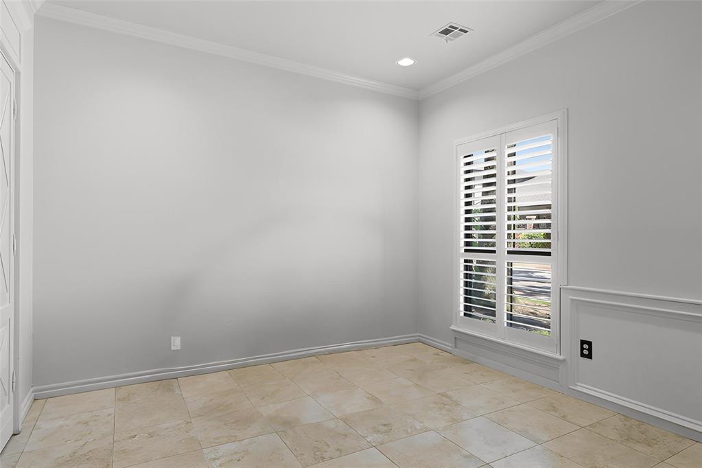 6208 Waterford Boulevard Unit: 106