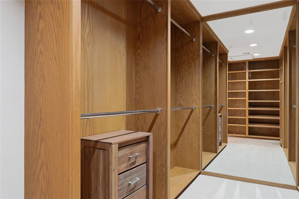 6208 Waterford Boulevard Unit: 106