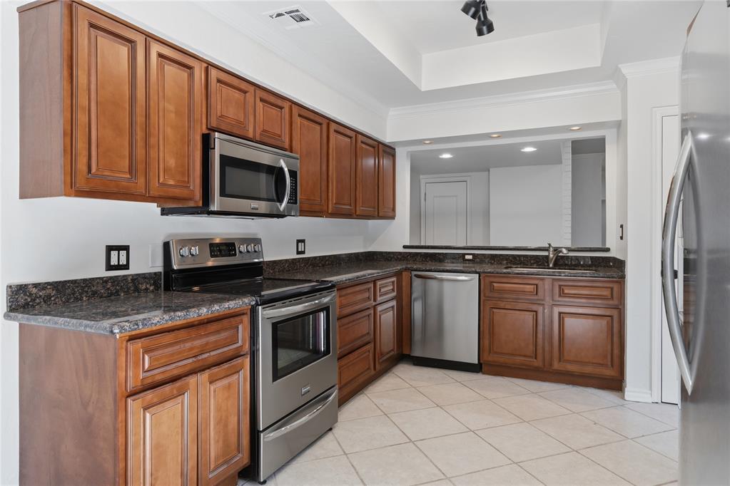 6208 Waterford Boulevard Unit: 106