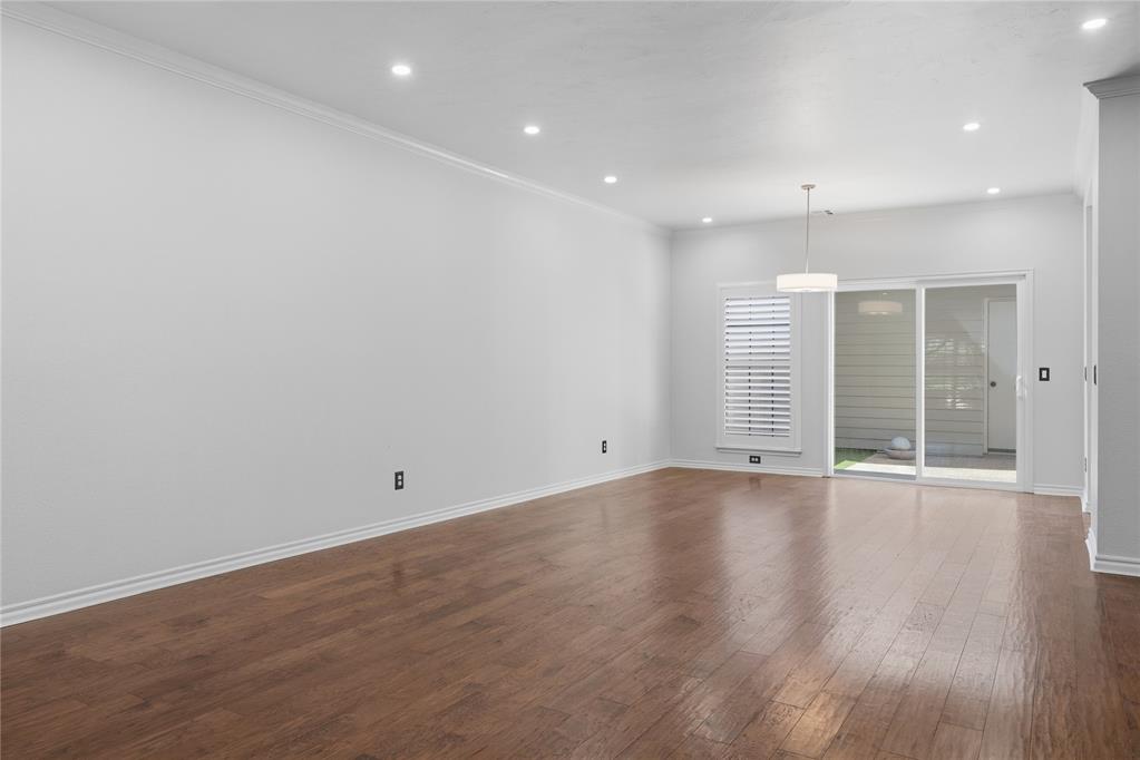6208 Waterford Boulevard Unit: 106