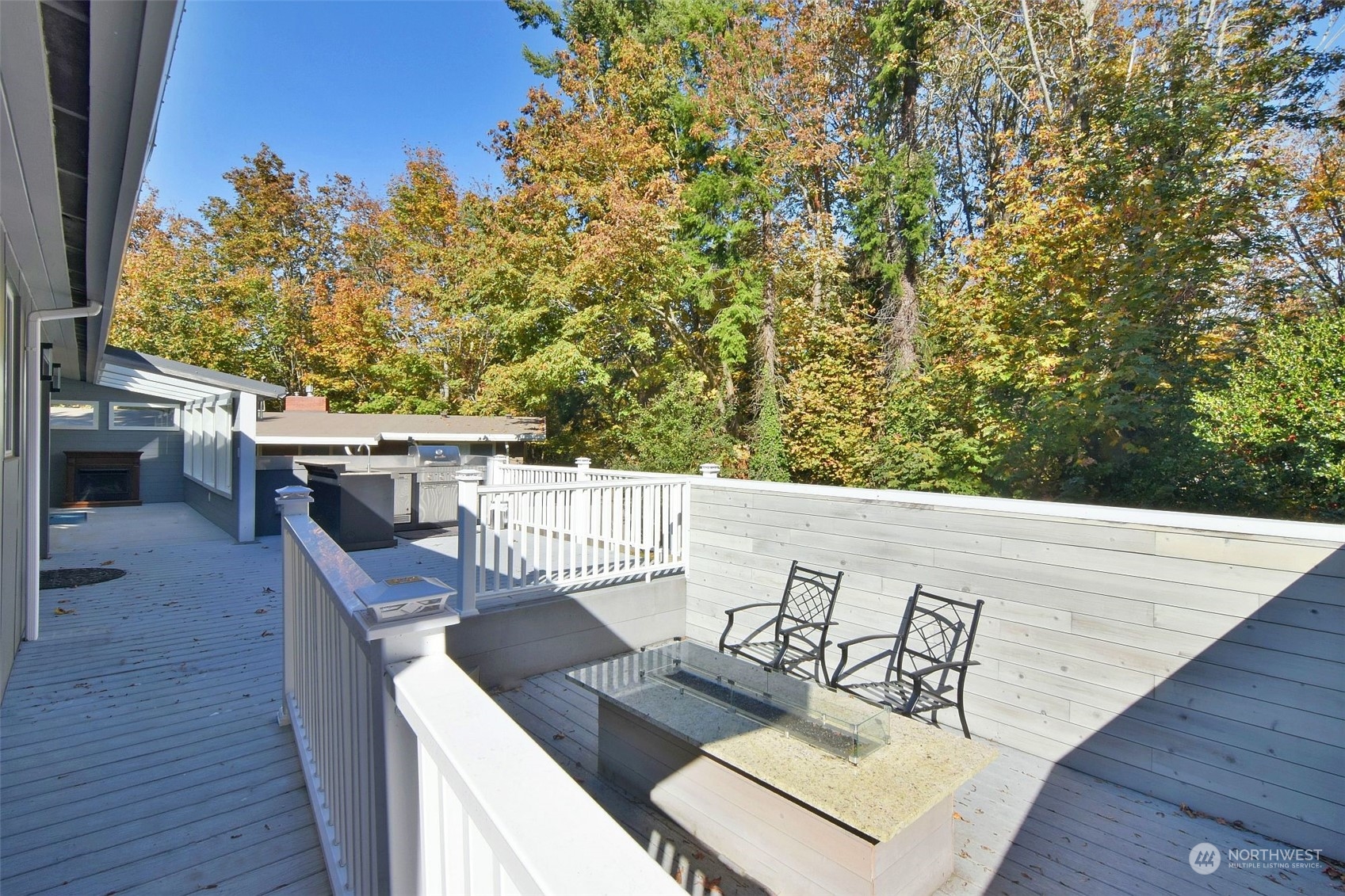 1604 E Horizon Drive