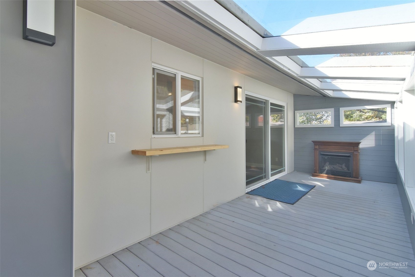 1604 E Horizon Drive