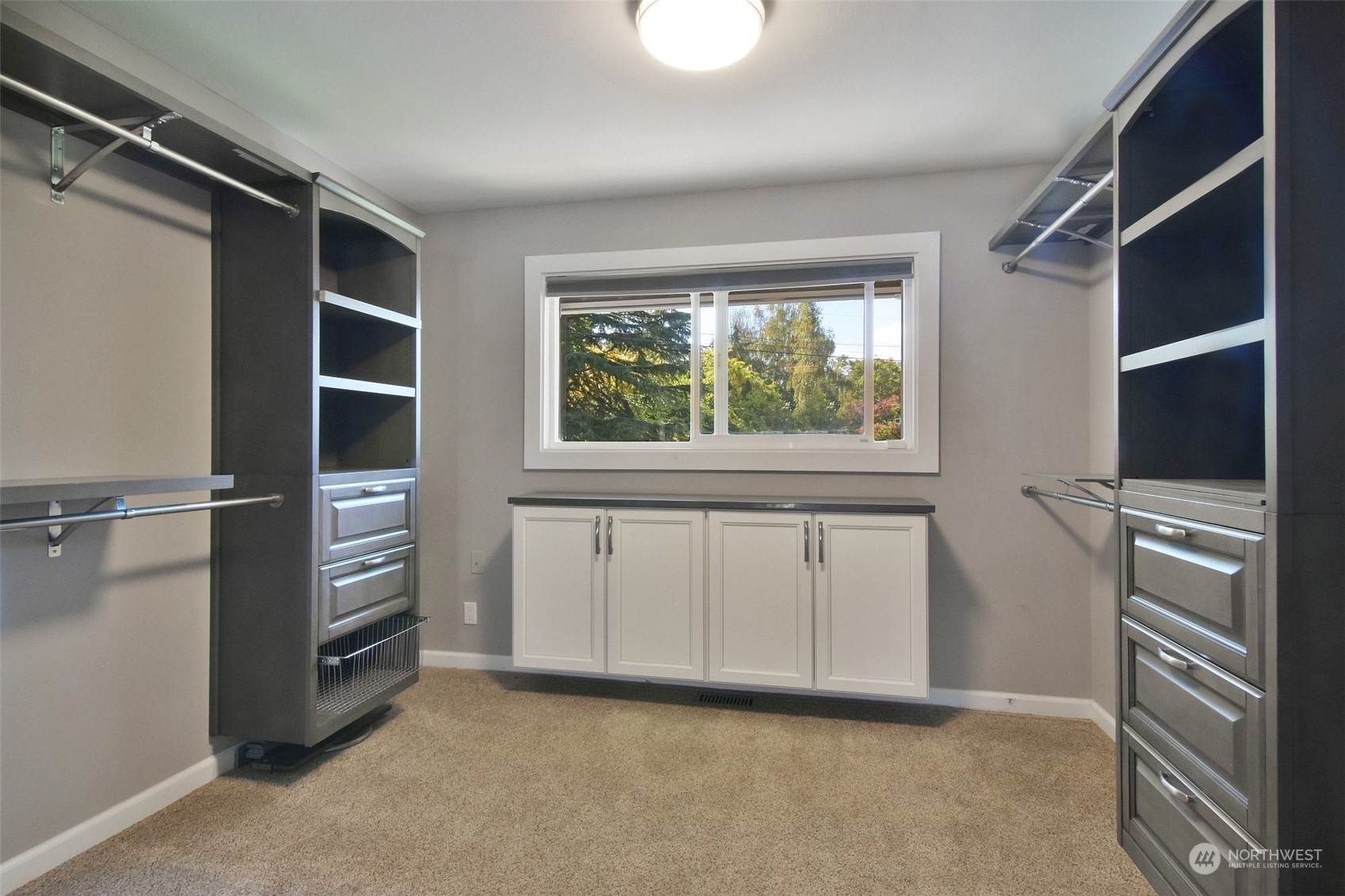 1604 E Horizon Drive