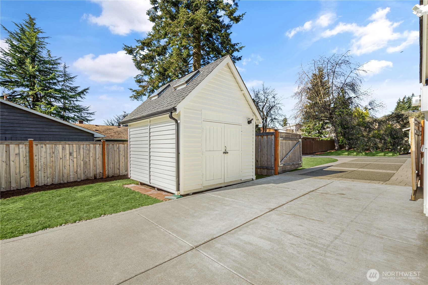 8121 NE 147th Pl