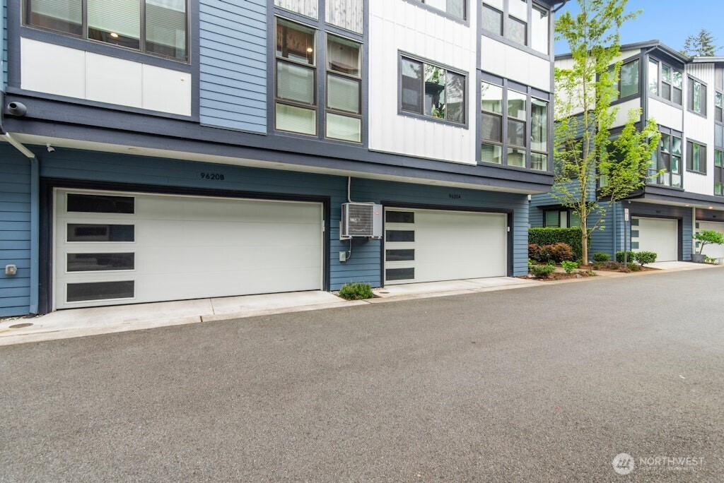 9620 Main Street Unit: B