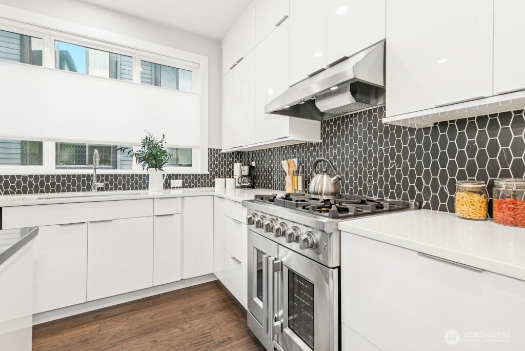 9620 Main Street Unit: B