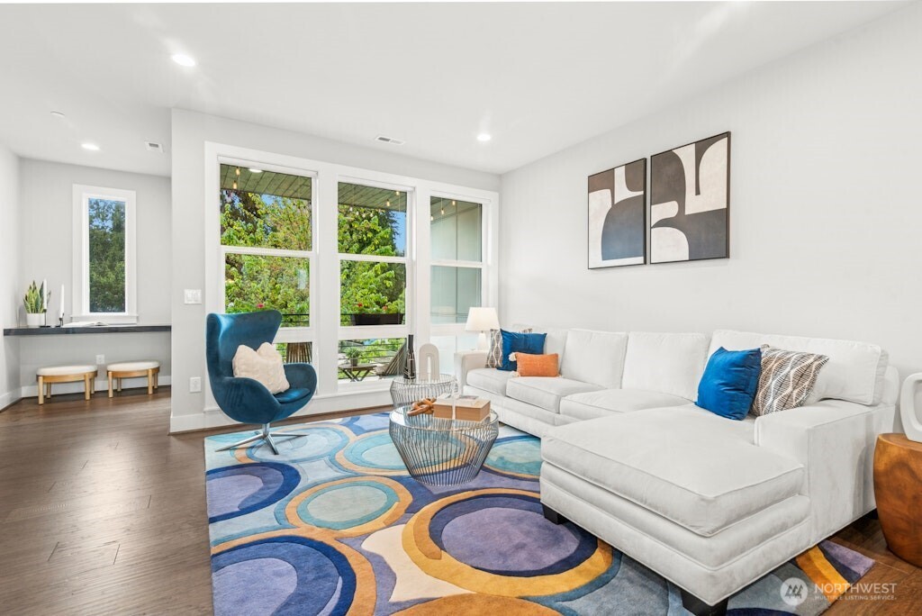 9620 Main Street Unit: B
