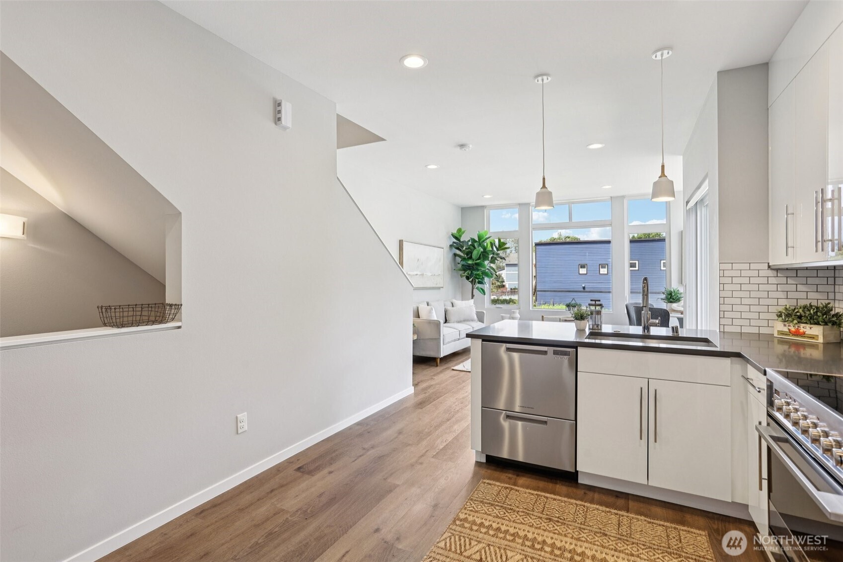 5017 Delridge Way SW Unit: A