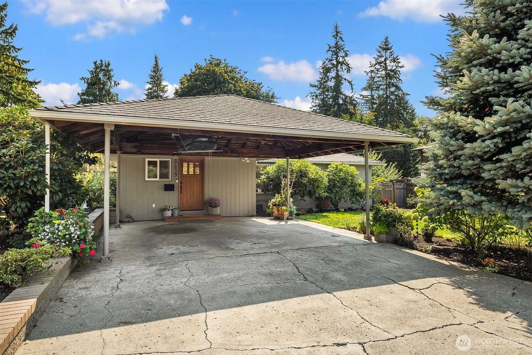 8439 SE 39th Street