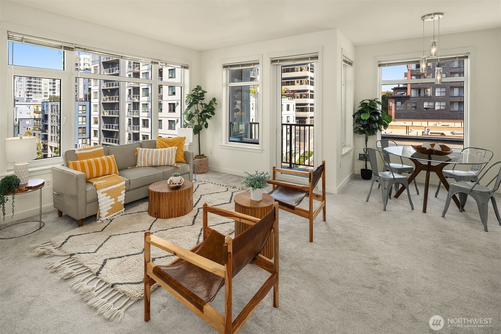 2607 Western Avenue Unit: 511