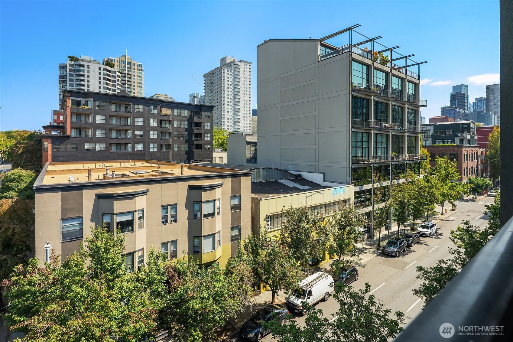 2607 Western Avenue Unit: 511