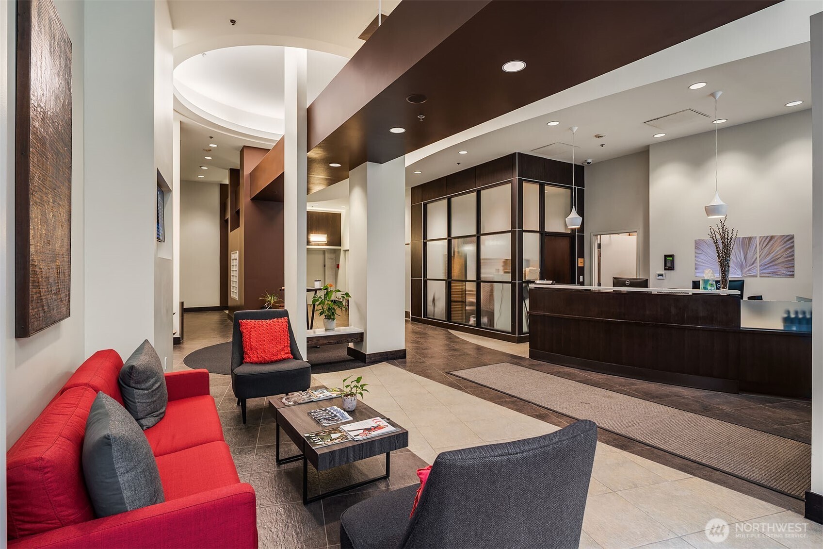 2607 Western Avenue Unit: 511
