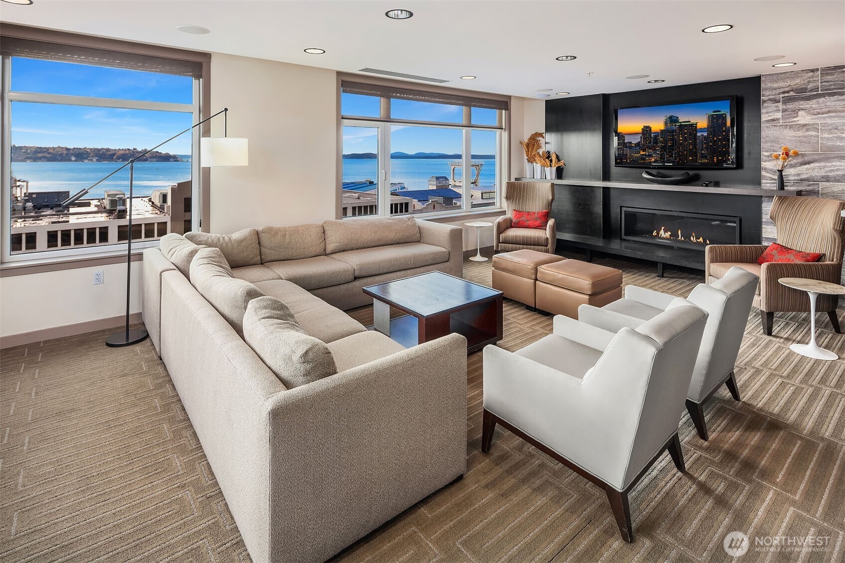 2607 Western Avenue Unit: 511
