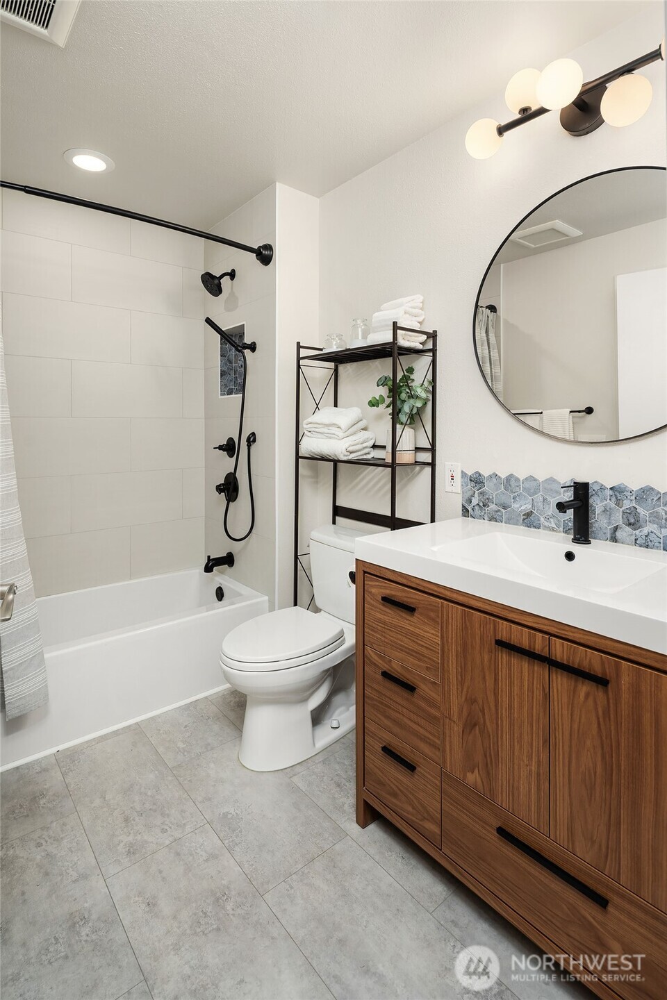 500 Aloha Street Unit: E307