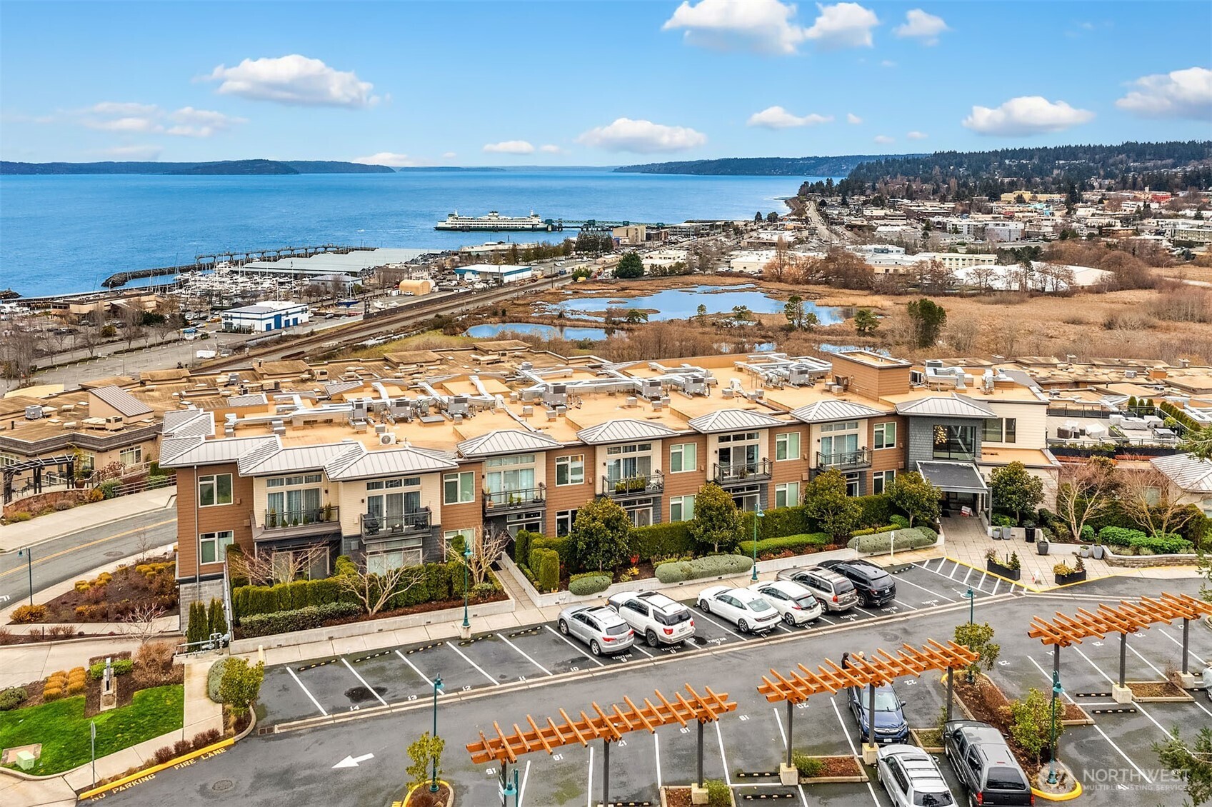50 Pine Street Unit: 404
